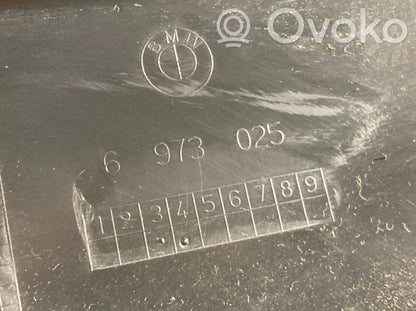 Sānu dekoratīvā apdare (aizmugurē)