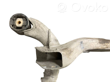 Pusrāmis aizmugurējais / priekšējais