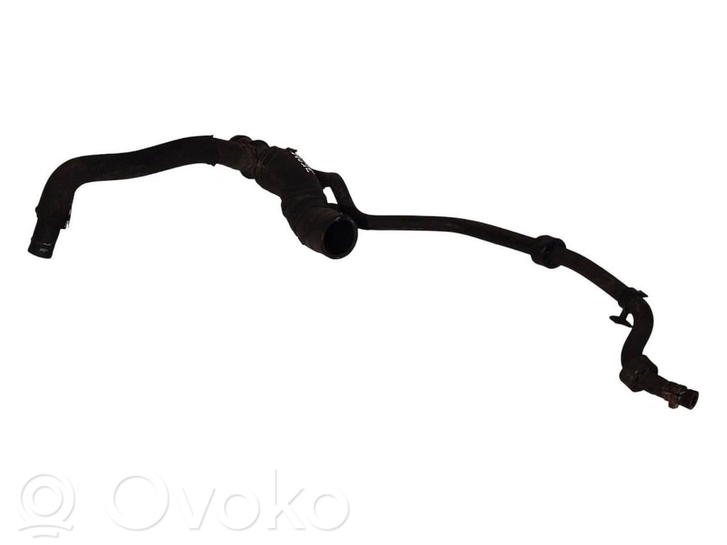 Caurulīte (-es) / šļūtene (-es)