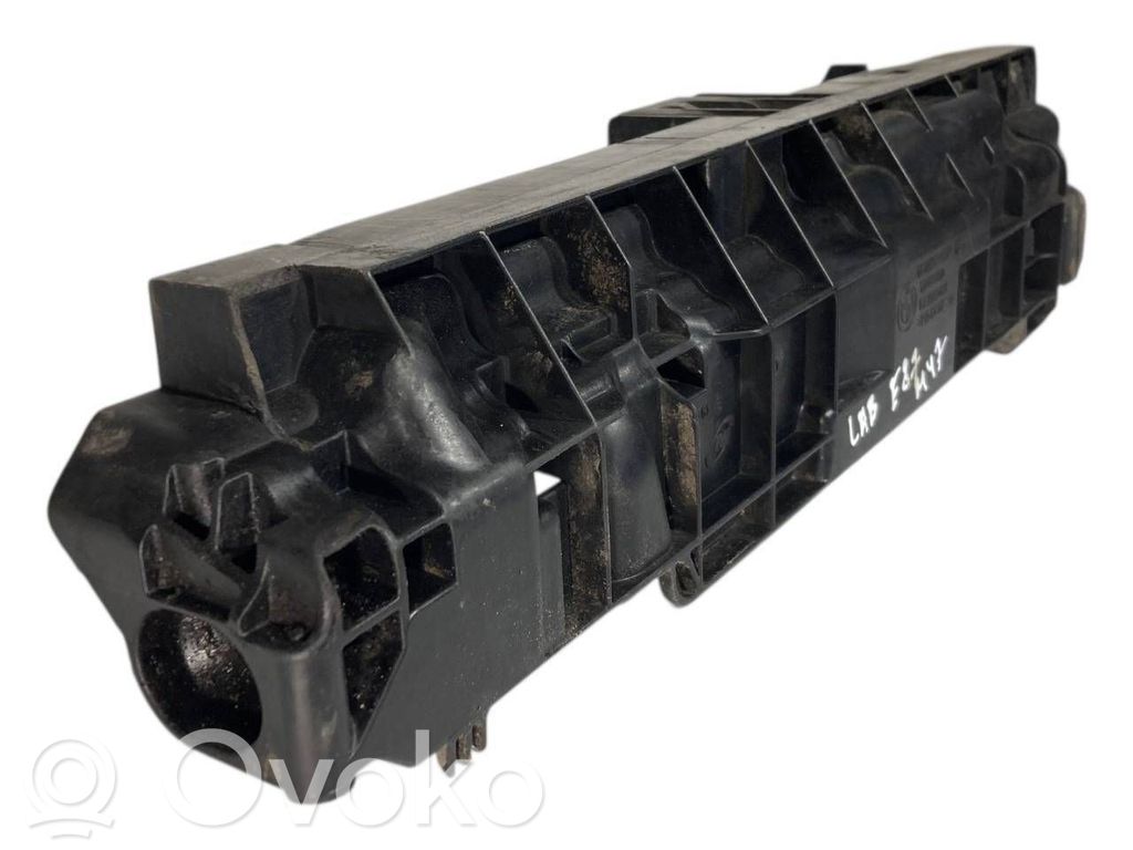 Radiatora (-u) turētājs / kronšteins