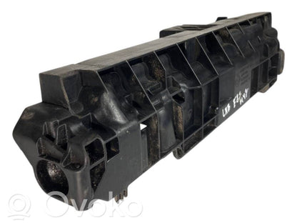 Radiatora (-u) turētājs / kronšteins