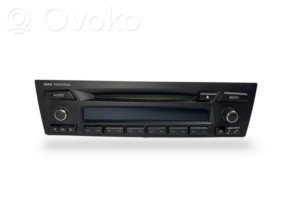 Radio / CD/DVD atskaņotājs / navigācija