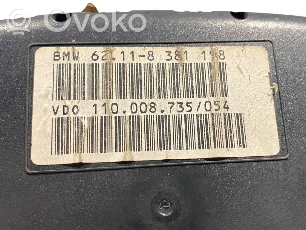 Speedometer (in the instrument panel)