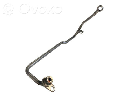 Caurule (-es) / šļūtene (-es)