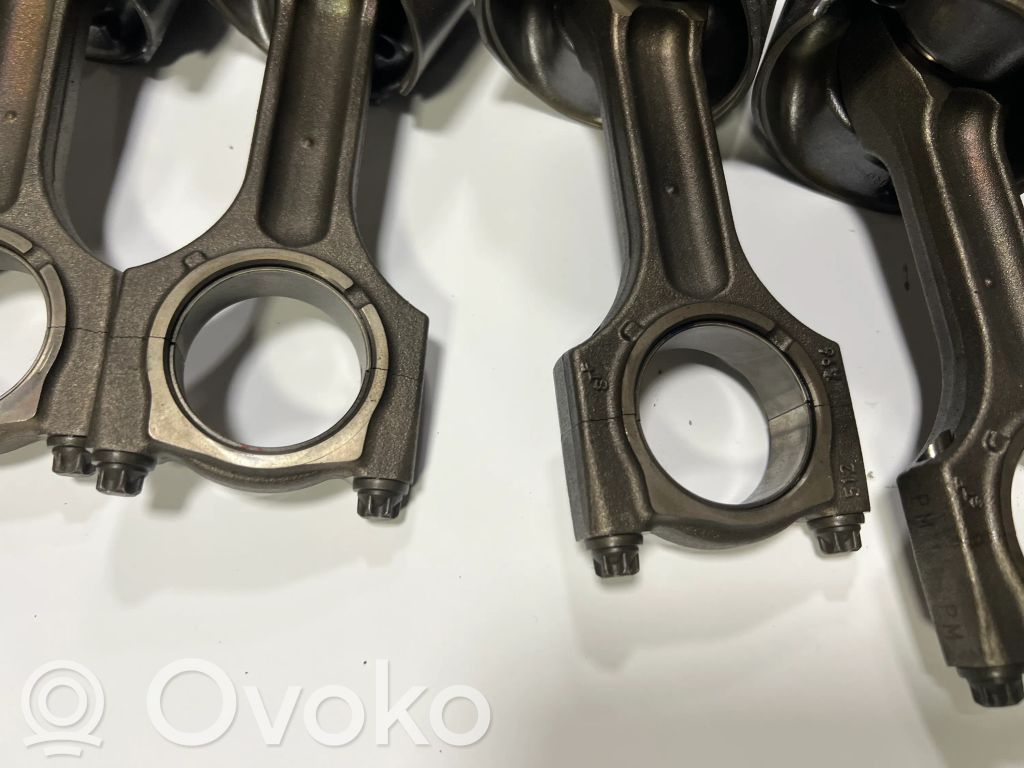 Piston with connecting rod