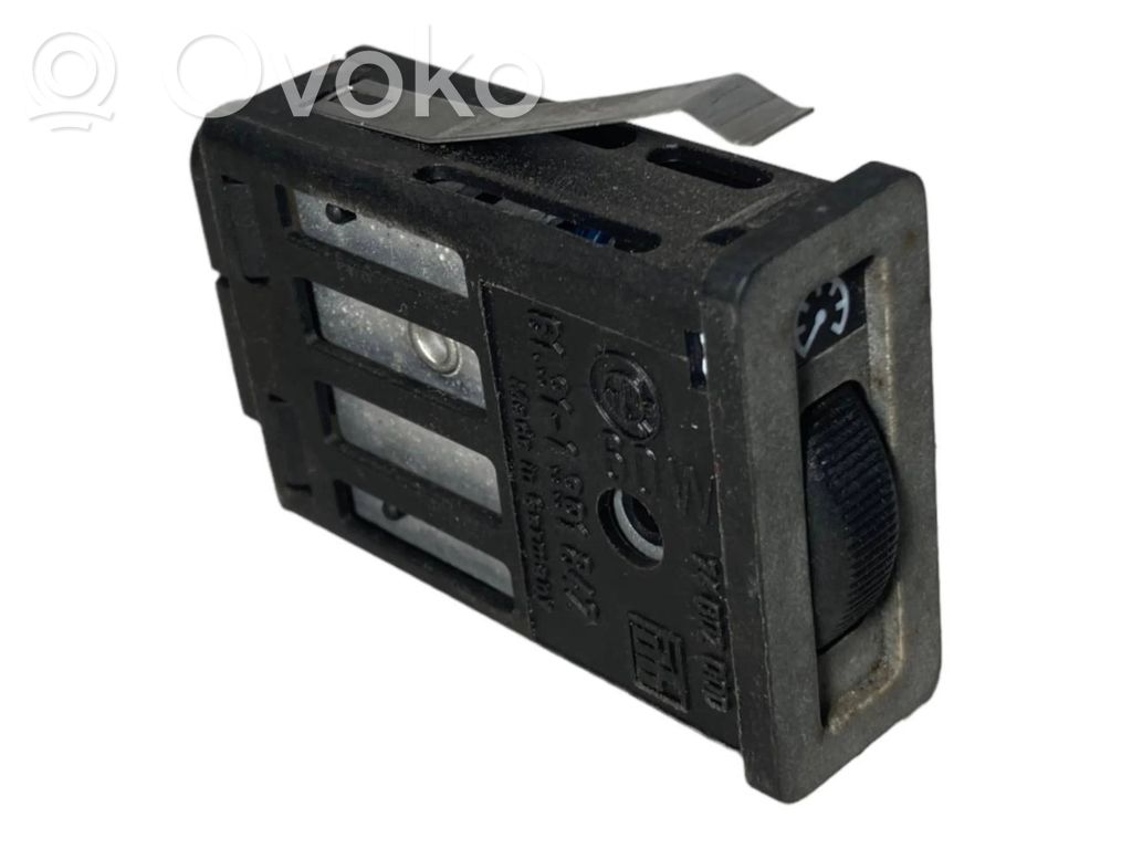 Paneļa apgaismojuma regulēšanas slēdzis