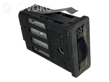 Paneļa apgaismojuma regulēšanas slēdzis