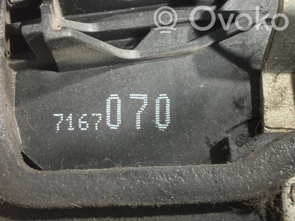 Aizmugurē slēdzene