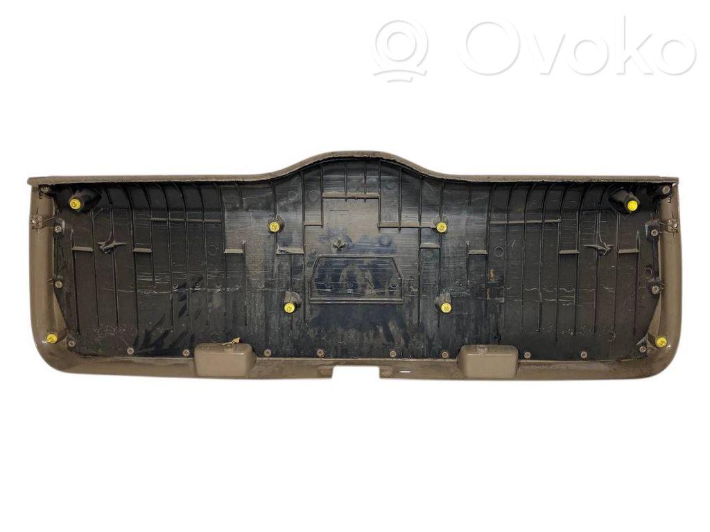 Bagāžnieka dekoratīvā apdare