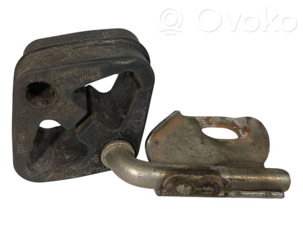 Izpūtēja turētājs