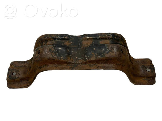 Transmission mounting bracket
