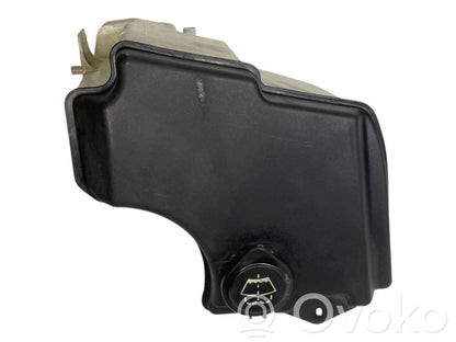 Logu šķidruma tvertne