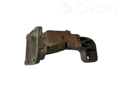 Dzinēja nostiprināšanas stiprinājums-kronšteins