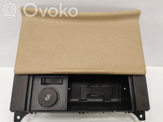 Пепельница (передняя)