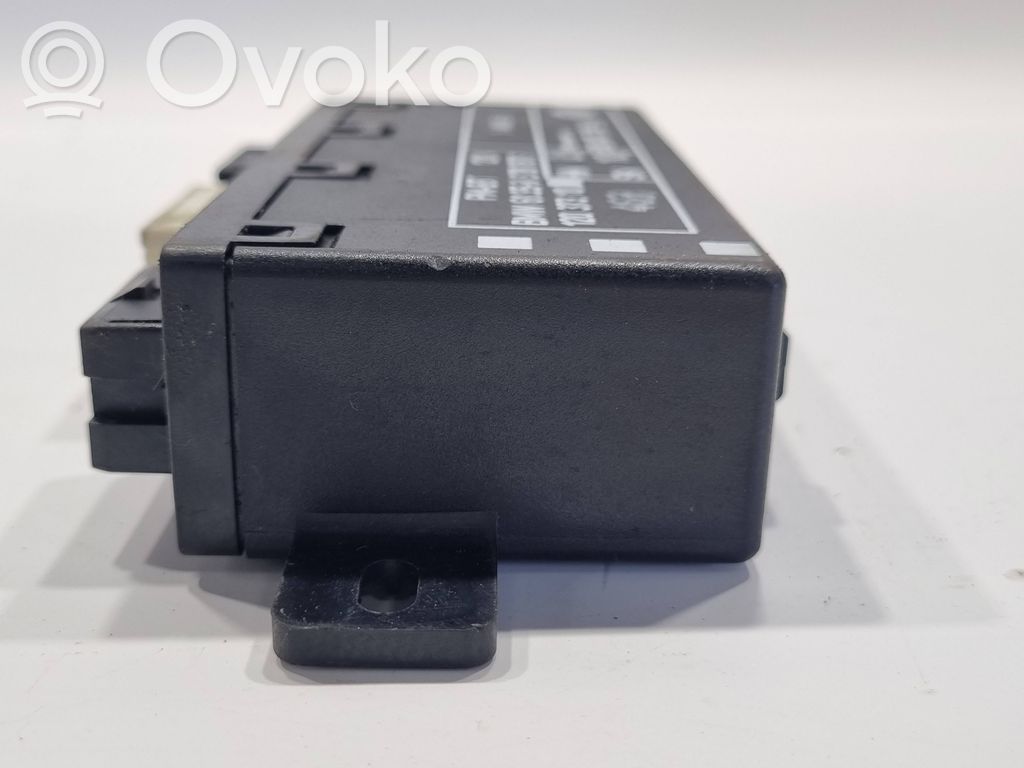 Durvju vadības bloks