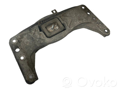 Transmission mounting bracket