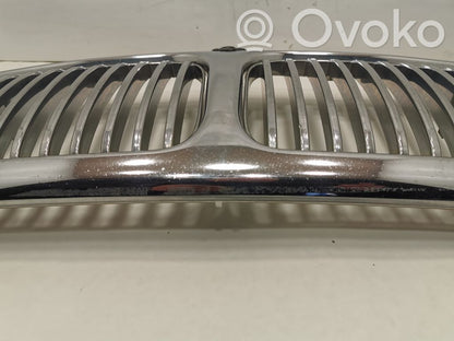 Priekšējais režģis