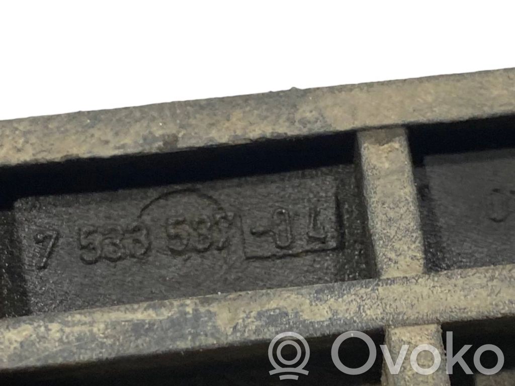 Radiator(s) holder/bracket