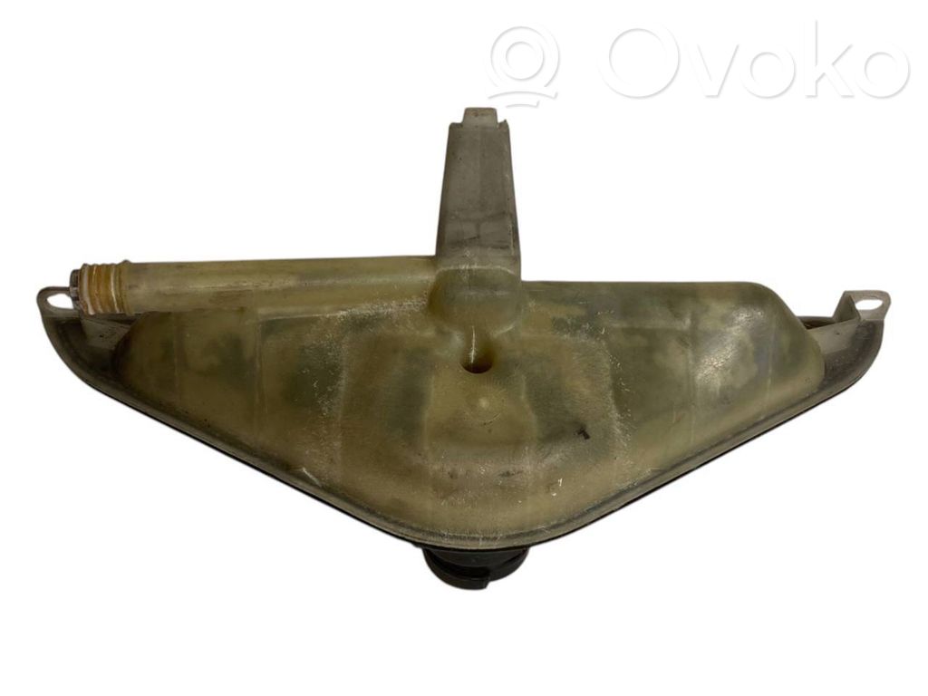 Dzesēšanas šķidruma izplešanās tvertne