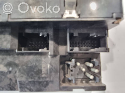 Logu pacēlāju vadības slēdzis (-dži)