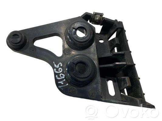 Rear bumper mounting bracket