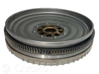 Dual mass flywheel
