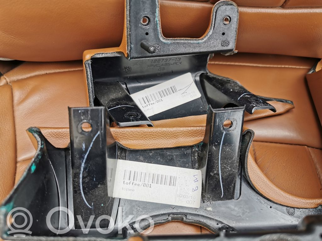 Salona daļu komplekts