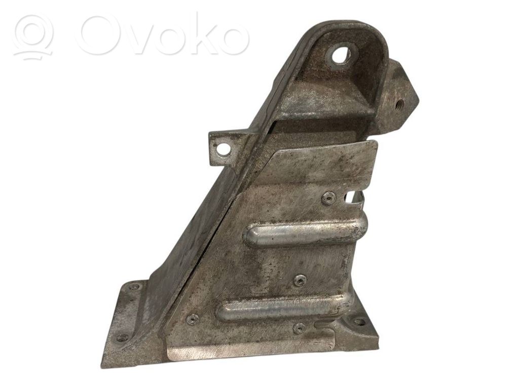 Dzinēja nostiprināšanas stiprinājums-kronšteins