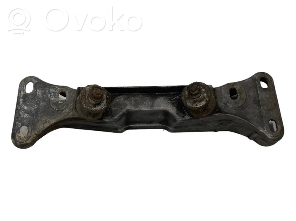 Pārnesumkārbas stiprinājuma kronšteins