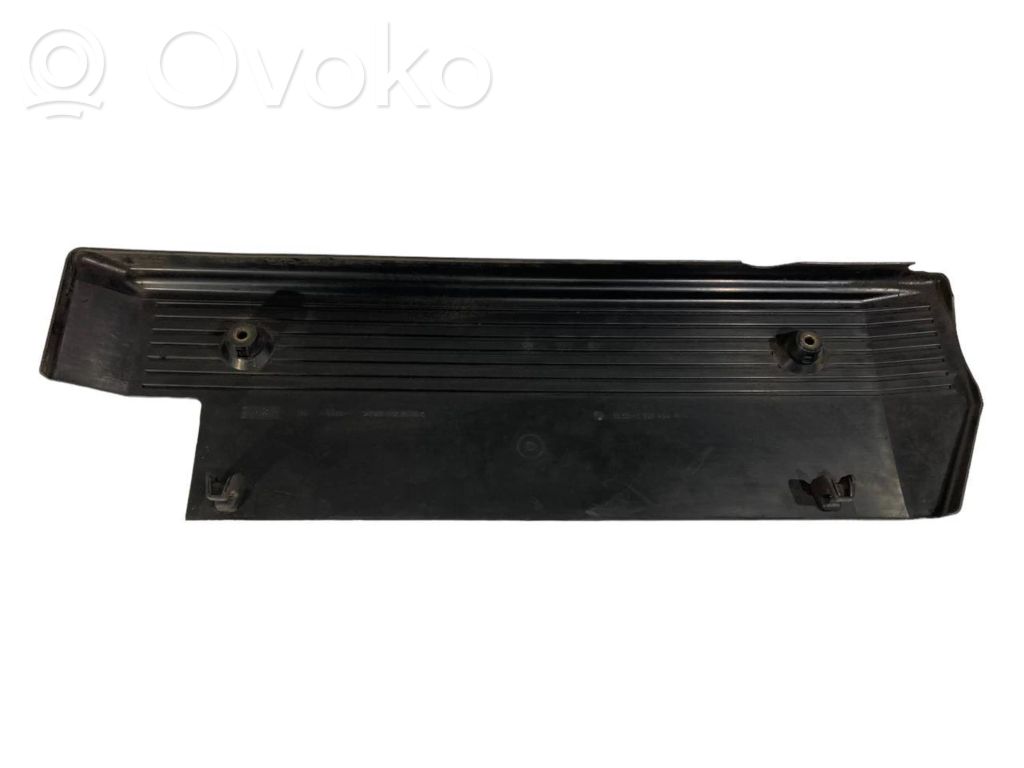 Engine cover (decorative trim)