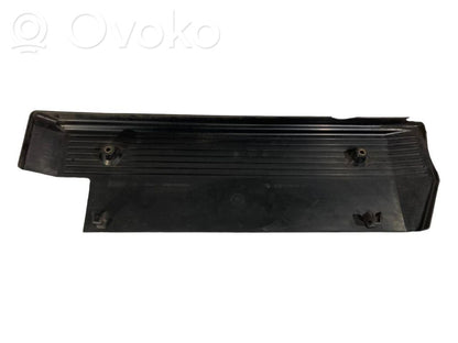 Engine cover (decorative trim)