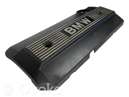 Engine cover (decorative trim)