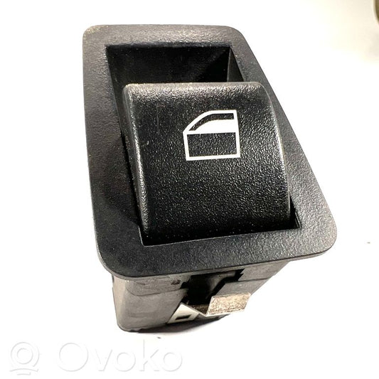 Power window switch