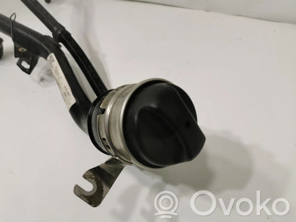 Degvielas tvertnes uzpildes caurule