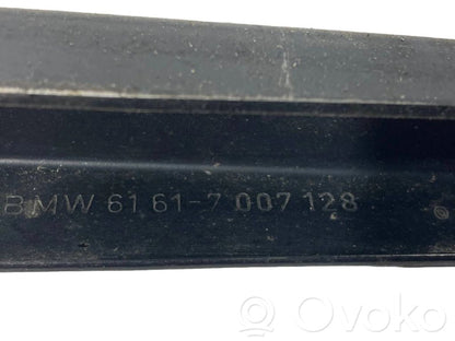 Windshield wiper arm