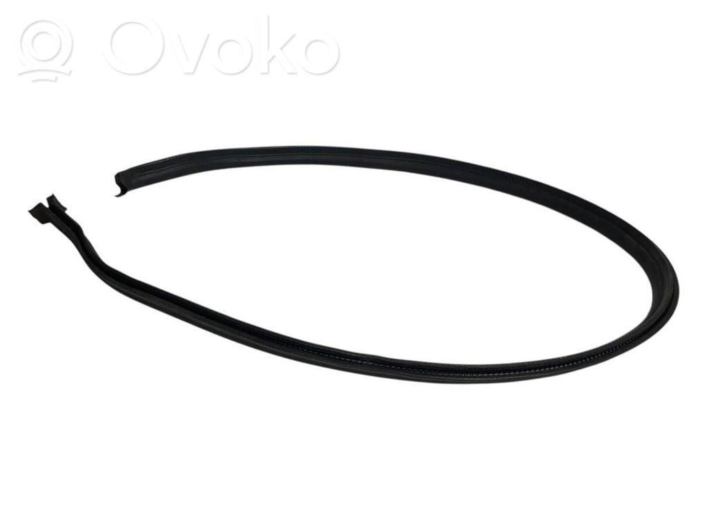 Резиновая накладка (на дверь багажника)