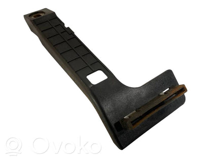 Akseleratora pedāļa turētājs