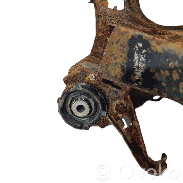 Aizmugurējā tilta sija ar reduktoru