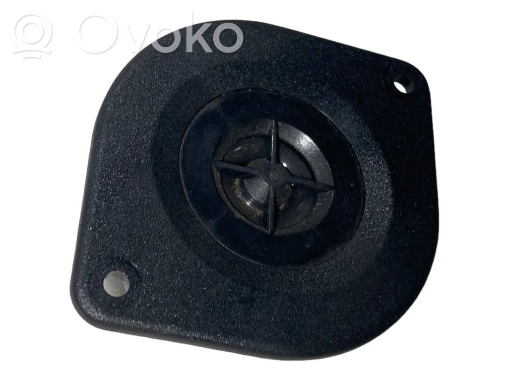 Augsto frekvenču skaļrunis (-i) priekšējās durvīs