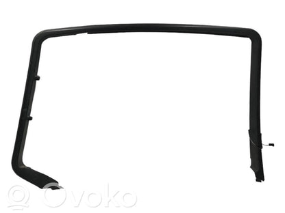 Aizmugurējā stikla apdare