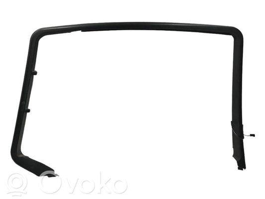 Aizmugurējā stikla apdare