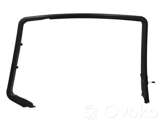 Aizmugurējā stikla apdare