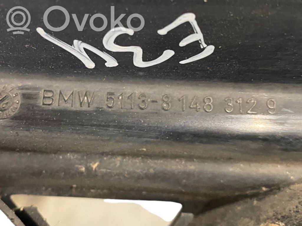 Priekšējā luktura detaļa