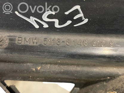 Priekšējā luktura detaļa