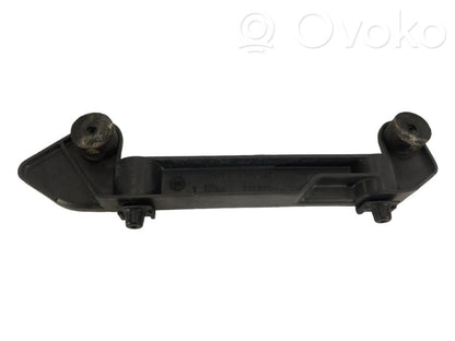 Держатель/кронштейн радиатора(ов)