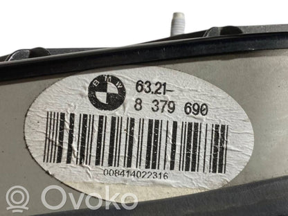 Aizmugurējais lukturis pārsegā