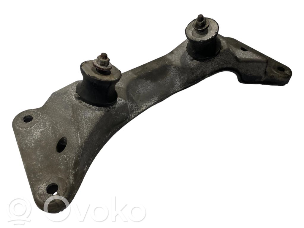 Pārnesumkārbas stiprinājuma kronšteins