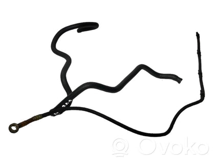 Caurule (-es) / šļūtene (-es)