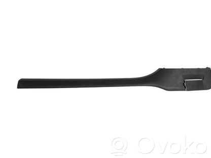 Priekšējā sliekšņa dekoratīvā apdare (iekšējā)