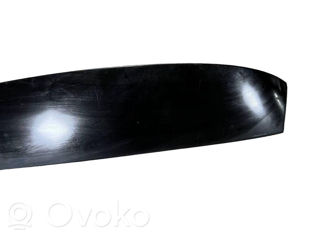 Spoilera aizmugurējais vāks